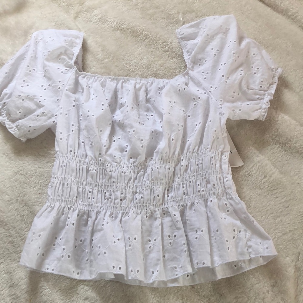 Cropped white top
